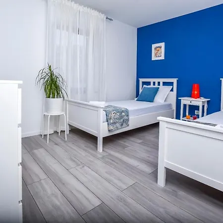 Body 아파트 Ražanj